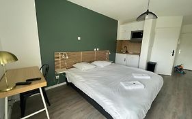 Bel appartement design tout confort (Parking Gratuit) à 10 minutes de Bordeaux