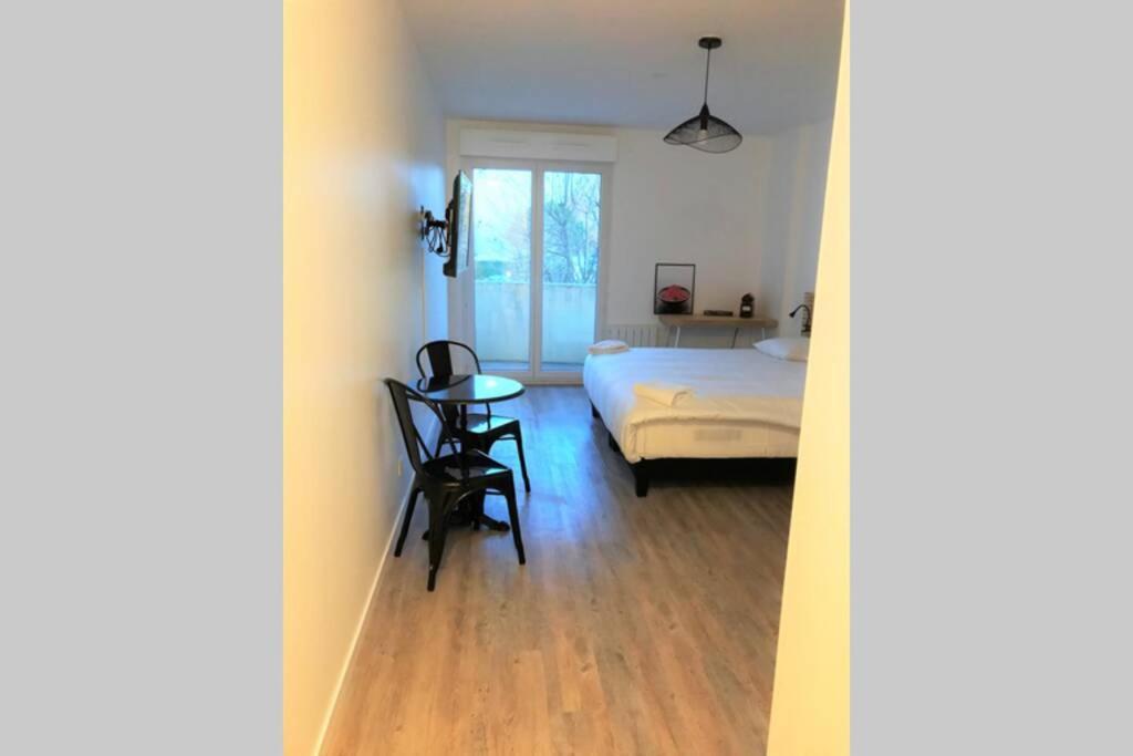 Bel appartement design tout confort  Cenon Extérieur photo